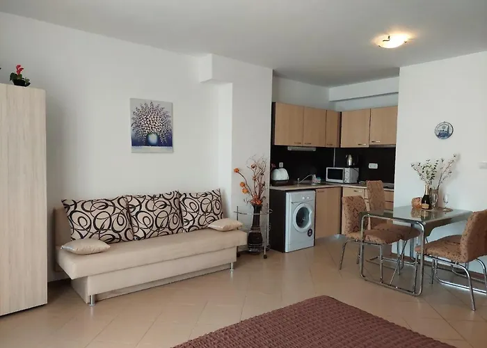 Grand Kamelia * Σάνι Μπιτς